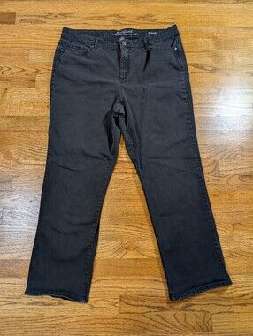 Gloria Vanderbilt Black Jeans Rail Straight Slimming Stretch Women's 18 Short